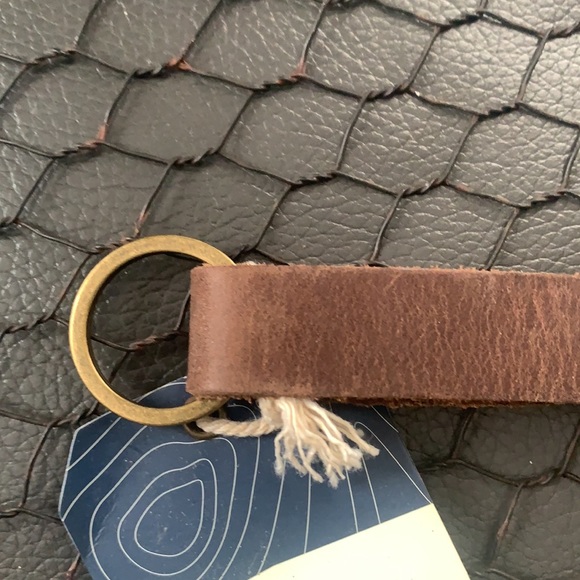 Rustico Super Loop Keychain - Picture 3 of 6